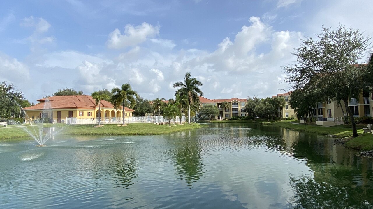 Residence Condo II - Image 25