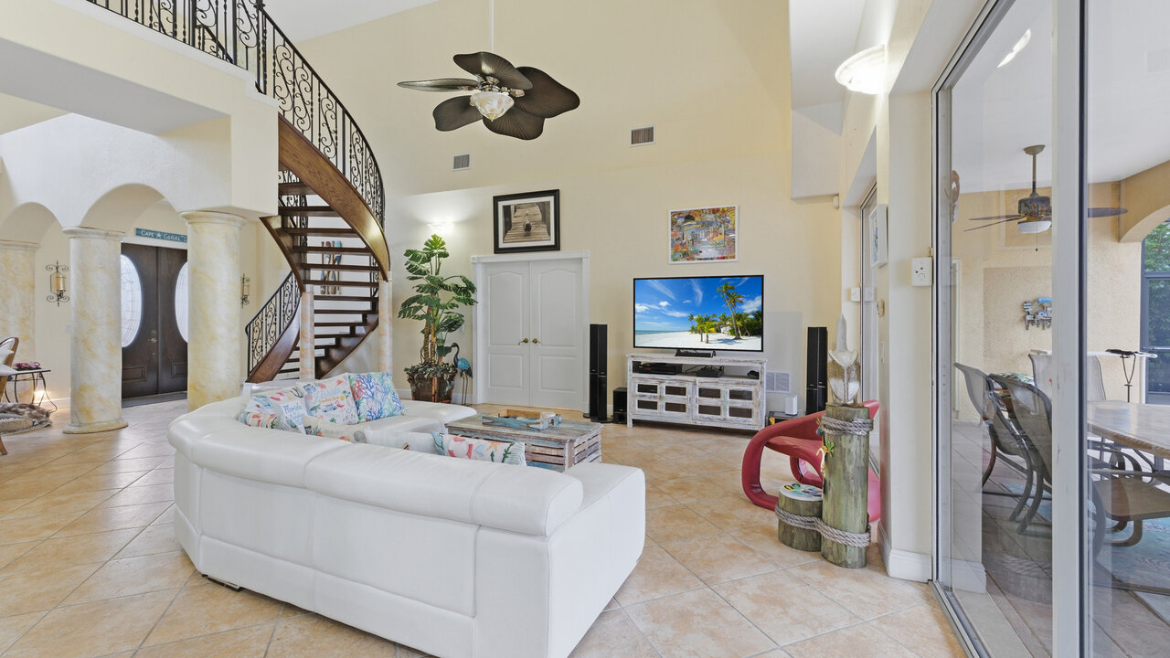 Estelle Villa - Image 6