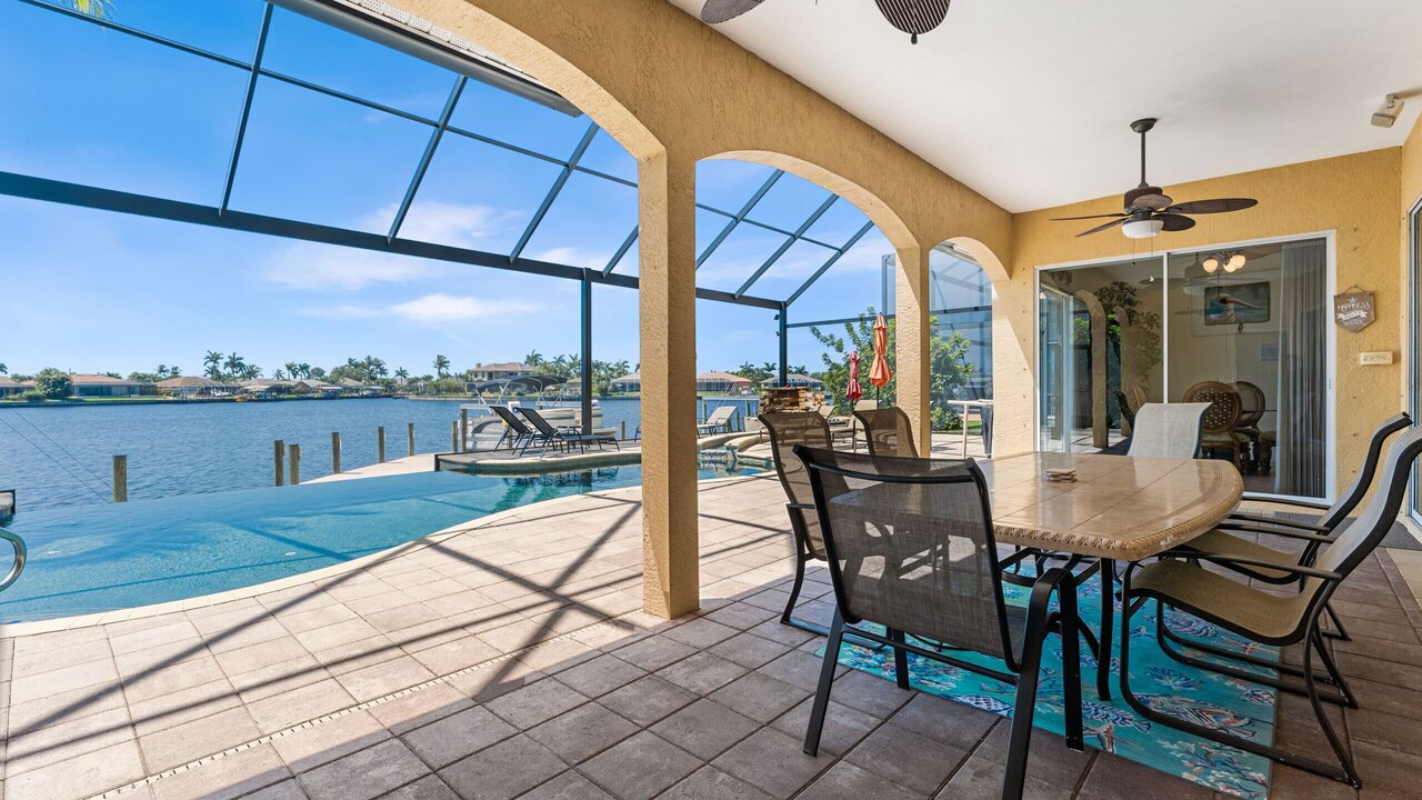 Estelle Villa - Image 33