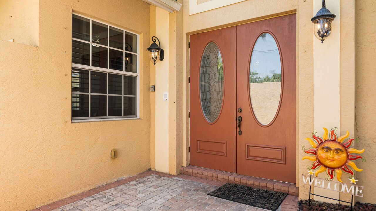 Estelle Villa - Image 39