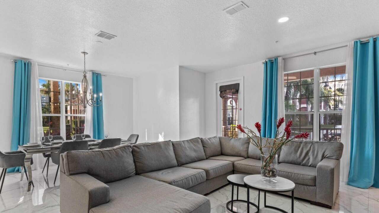 4840 One-of-a-kind luxury 4 BD at VistaCay #107 - Image 3