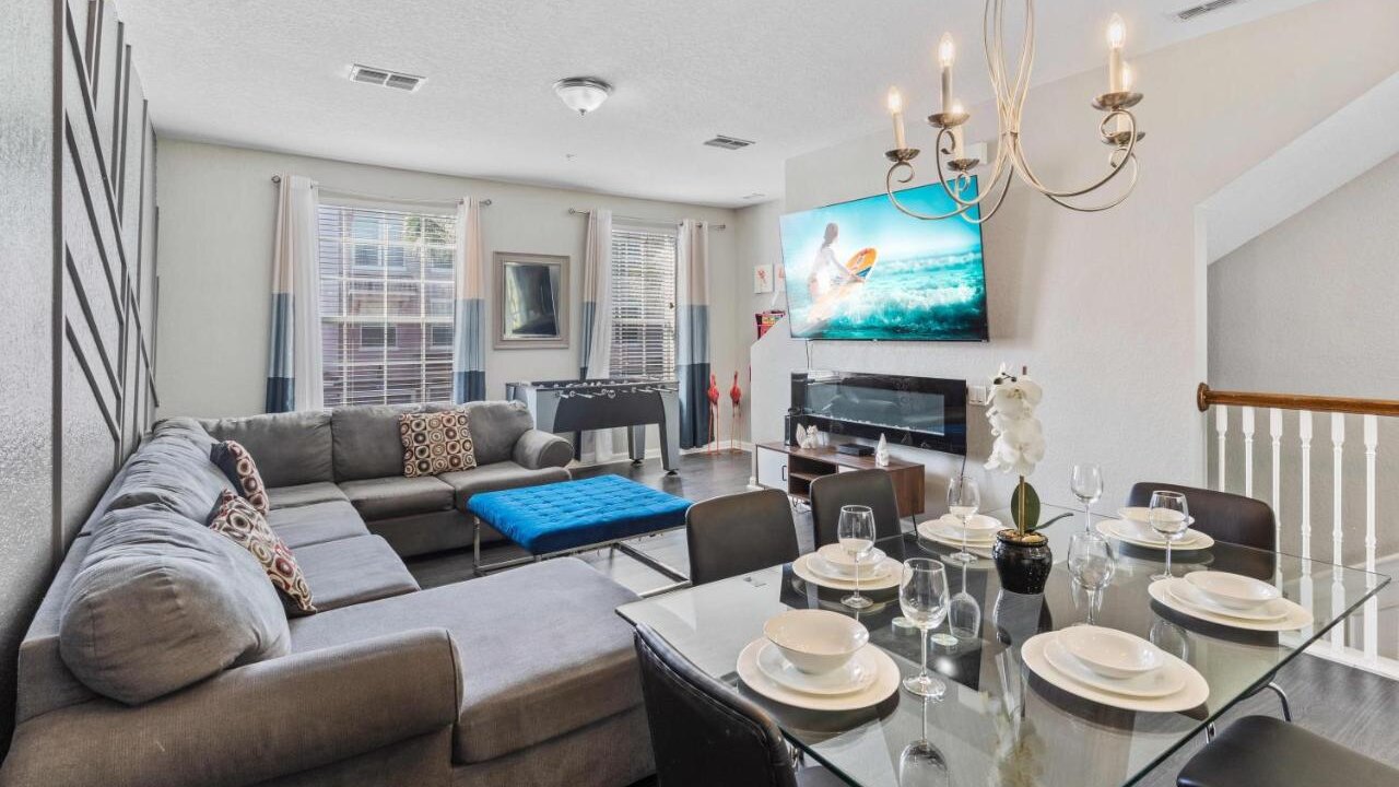 4845-144 Modern Multi-Story 3-BD Condo at VIstaCay - Image 1