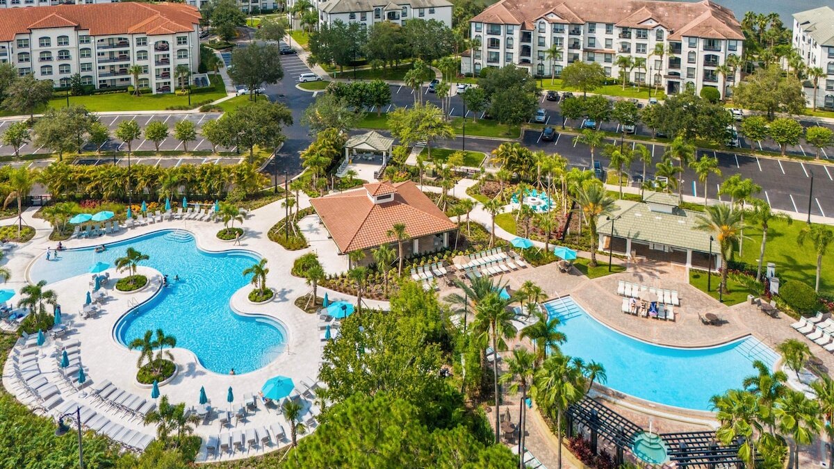 4845-144 Modern Multi-Story 3-BD Condo at VIstaCay - Image 9