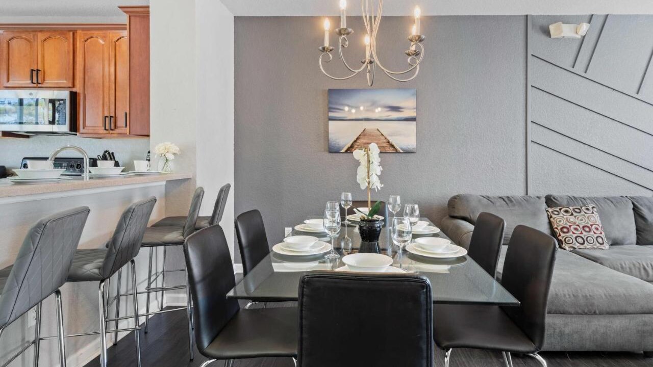 4845-144 Modern Multi-Story 3-BD Condo at VIstaCay - Image 12