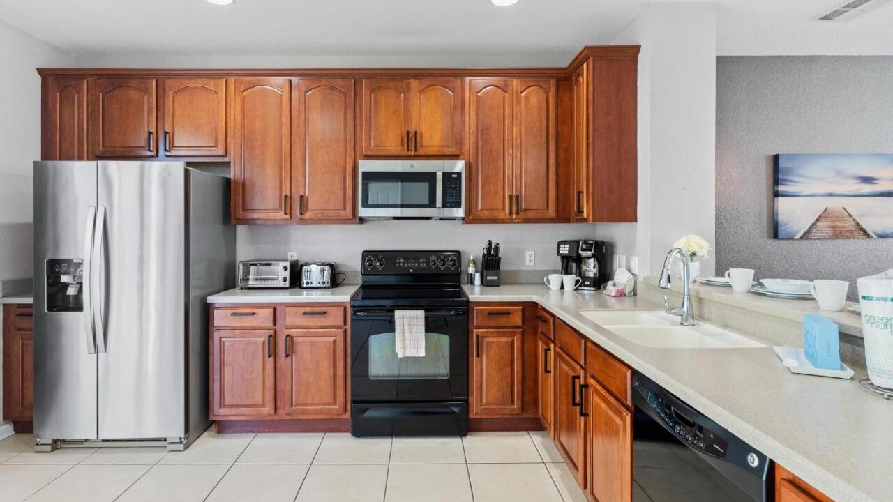 4845-144 Modern Multi-Story 3-BD Condo at VIstaCay - Image 16