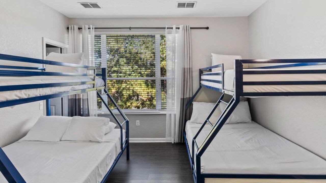 4845-144 Modern Multi-Story 3-BD Condo at VIstaCay - Image 27