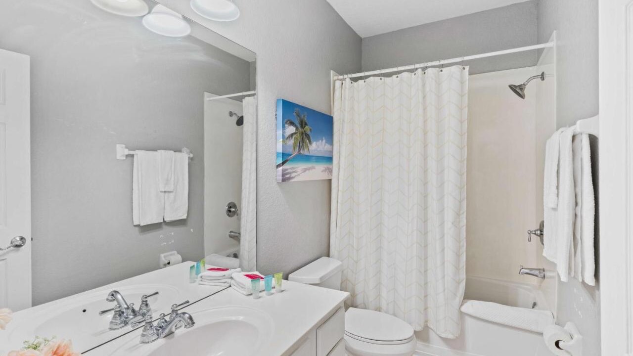 4845-144 Modern Multi-Story 3-BD Condo at VIstaCay - Image 28