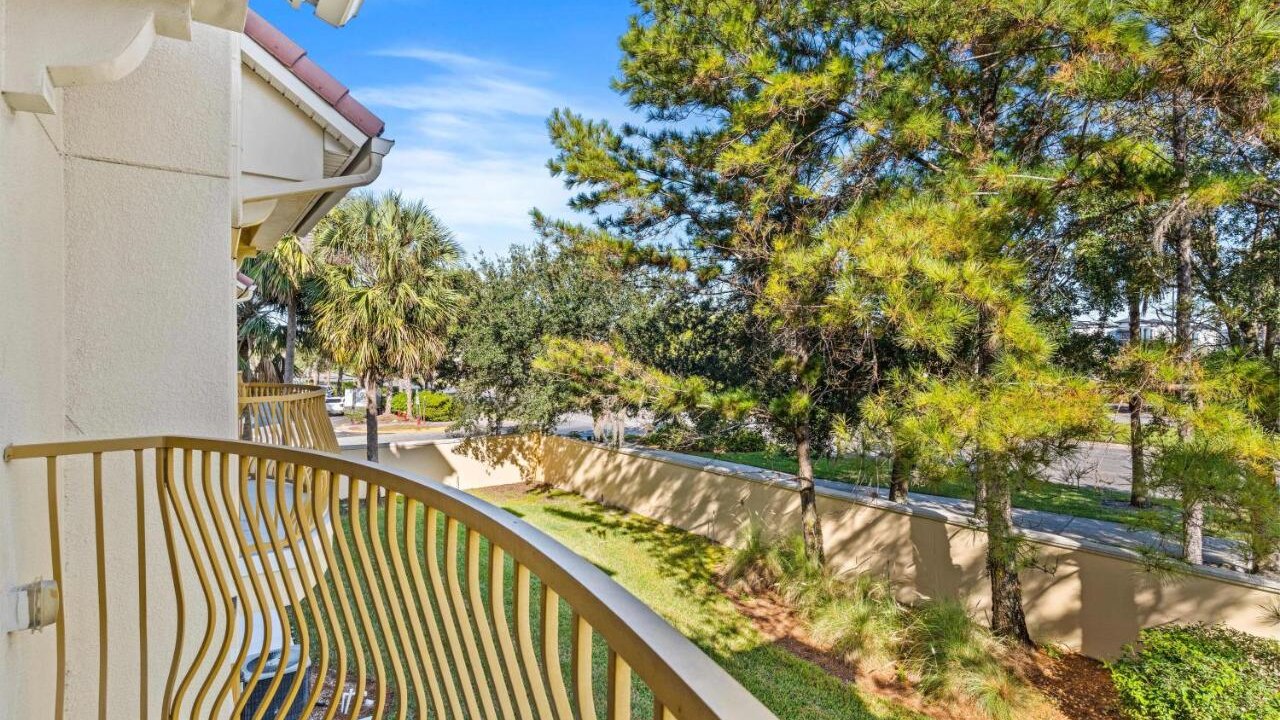 4845-144 Modern Multi-Story 3-BD Condo at VIstaCay - Image 32