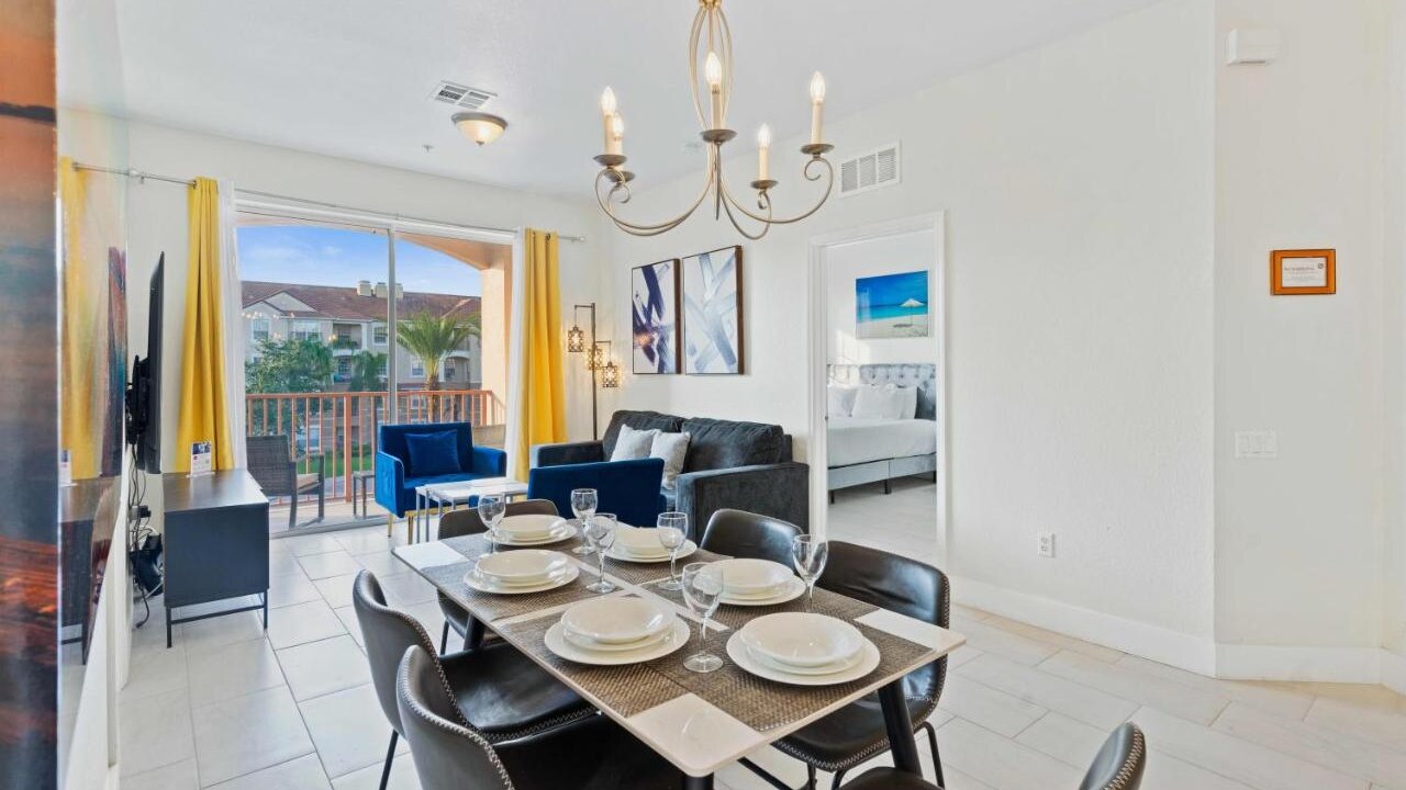 4862-303 Fresh & Modern 3-BD Condo at Vista Cay - Image 6