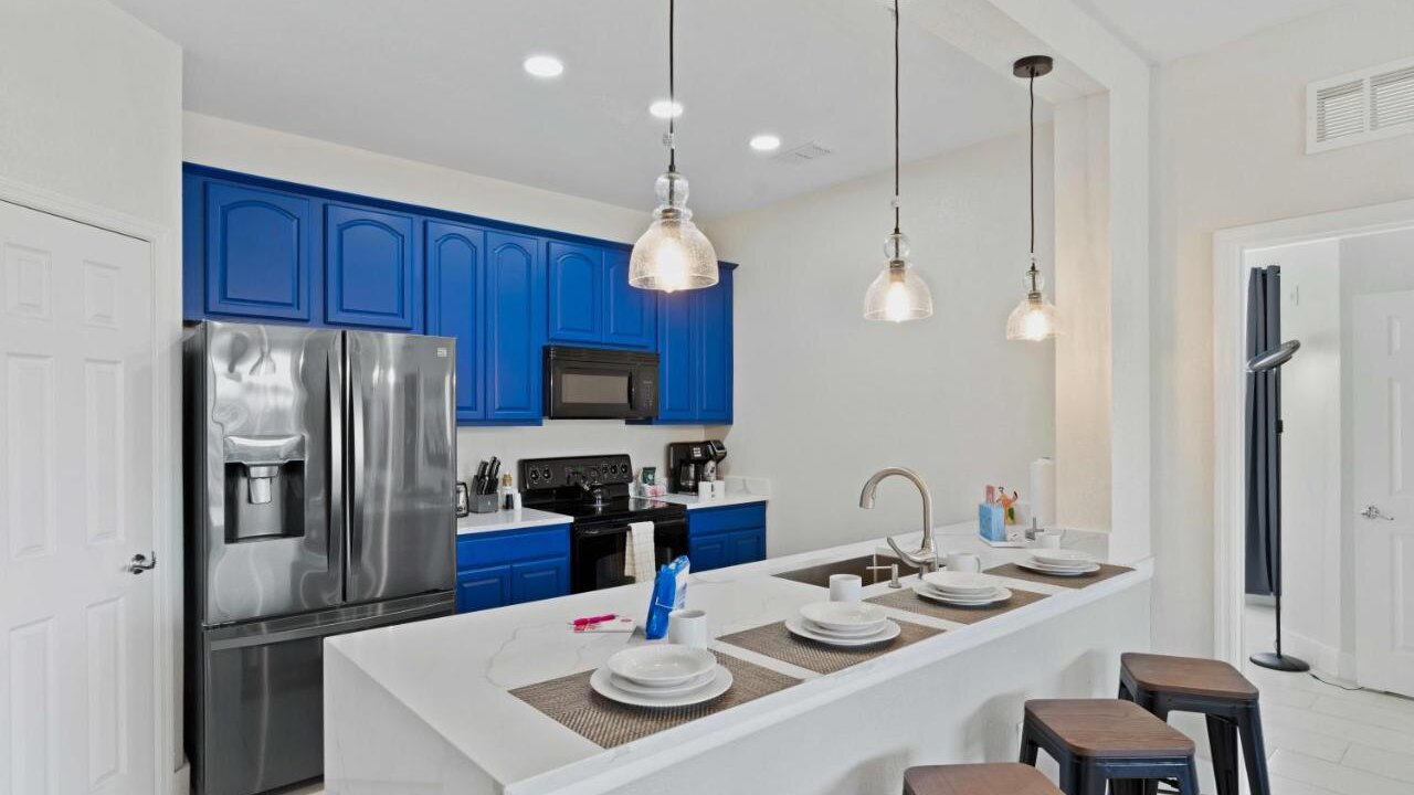 4862-303 Fresh & Modern 3-BD Condo at Vista Cay - Image 9