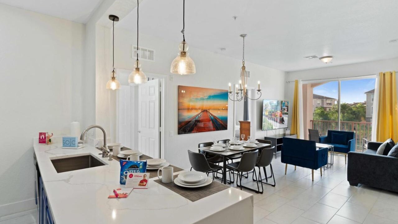 4862-303 Fresh & Modern 3-BD Condo at Vista Cay - Image 10