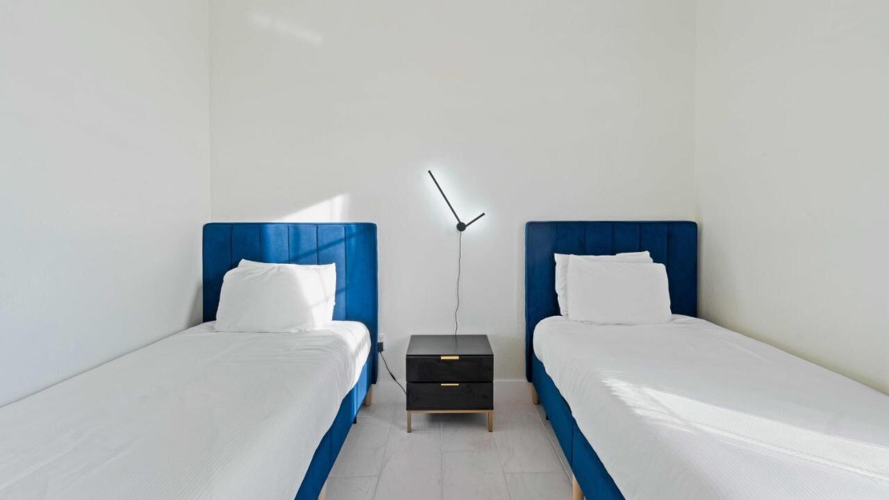 4862-303 Fresh & Modern 3-BD Condo at Vista Cay - Image 18