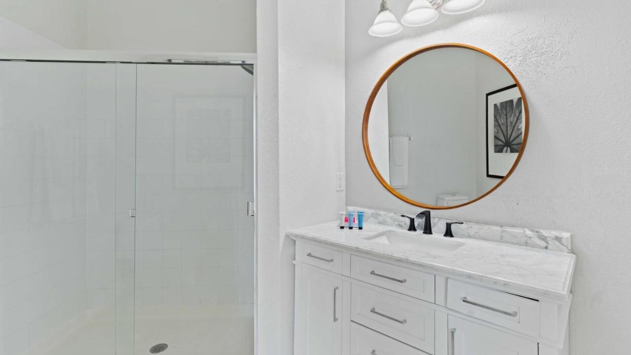 4862-303 Fresh & Modern 3-BD Condo at Vista Cay - Image 22