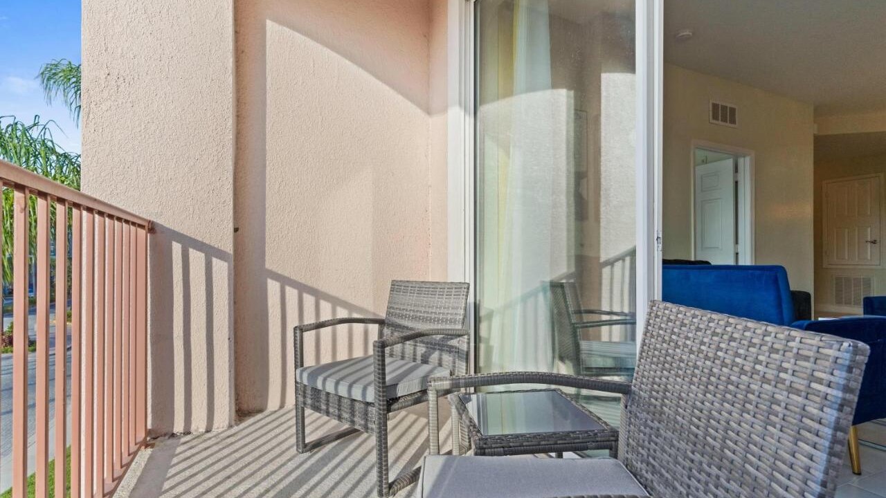 4862-303 Fresh & Modern 3-BD Condo at Vista Cay - Image 25