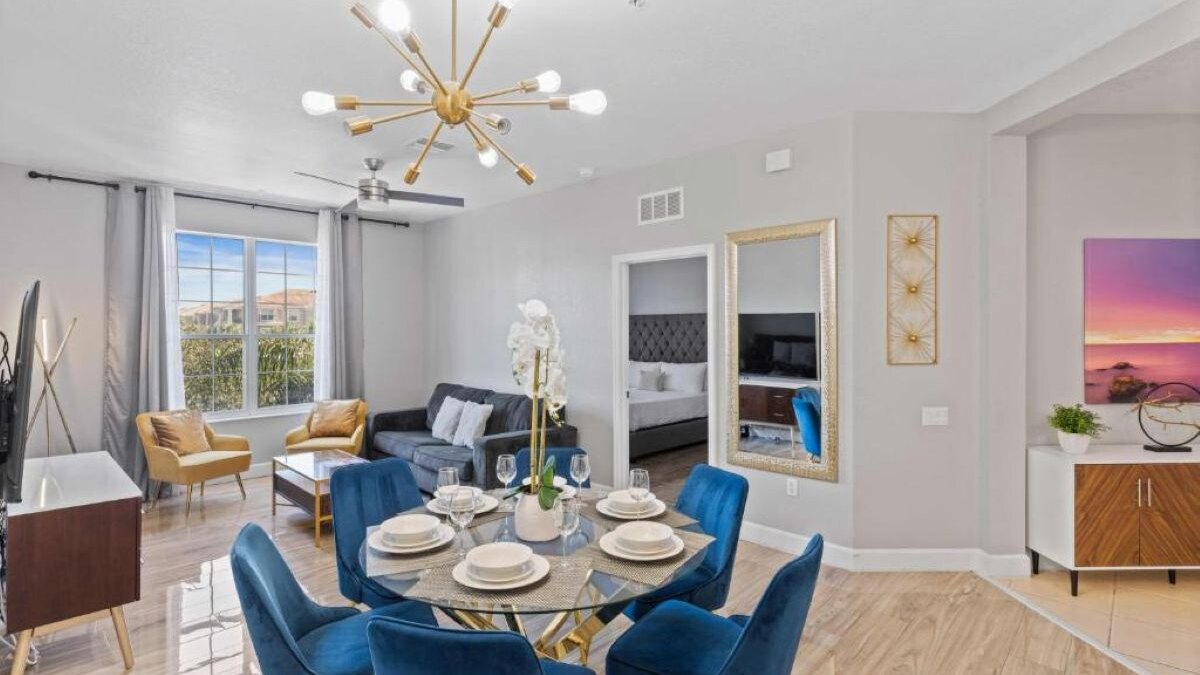 4862 Modern & Spacious 3BR/2BA Condo #304 - Image 3