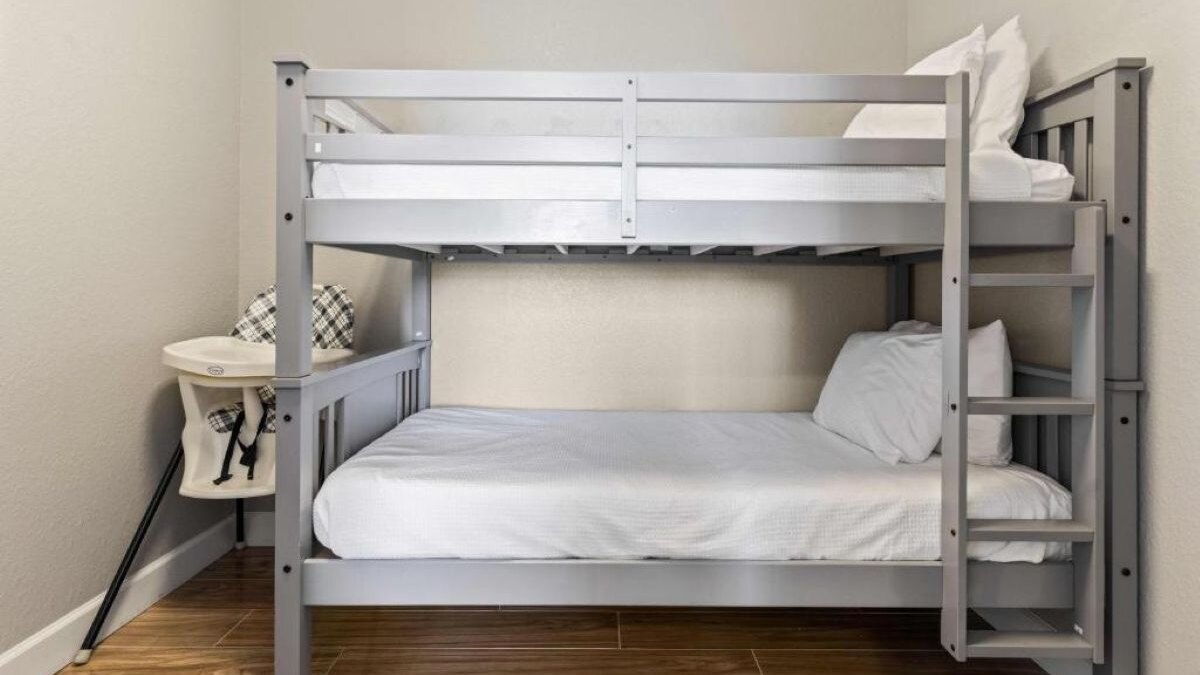 4862 Modern & Spacious 3BR/2BA Condo #304 - Image 17