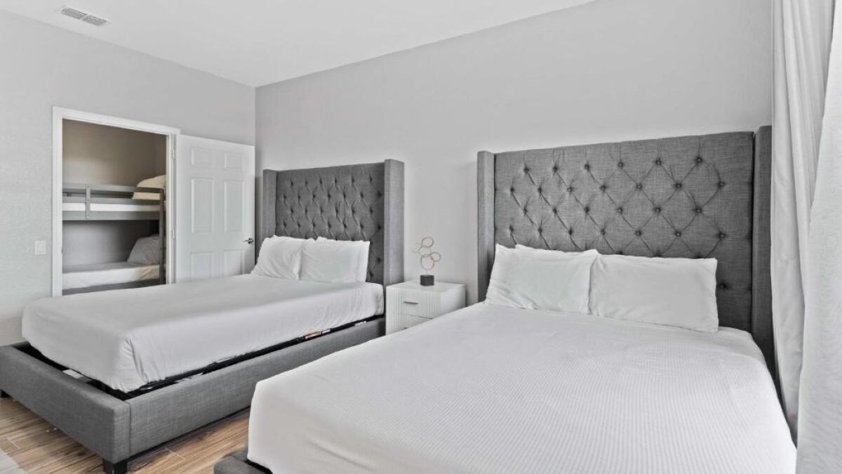 4862 Modern & Spacious 3BR/2BA Condo #304 - Image 15