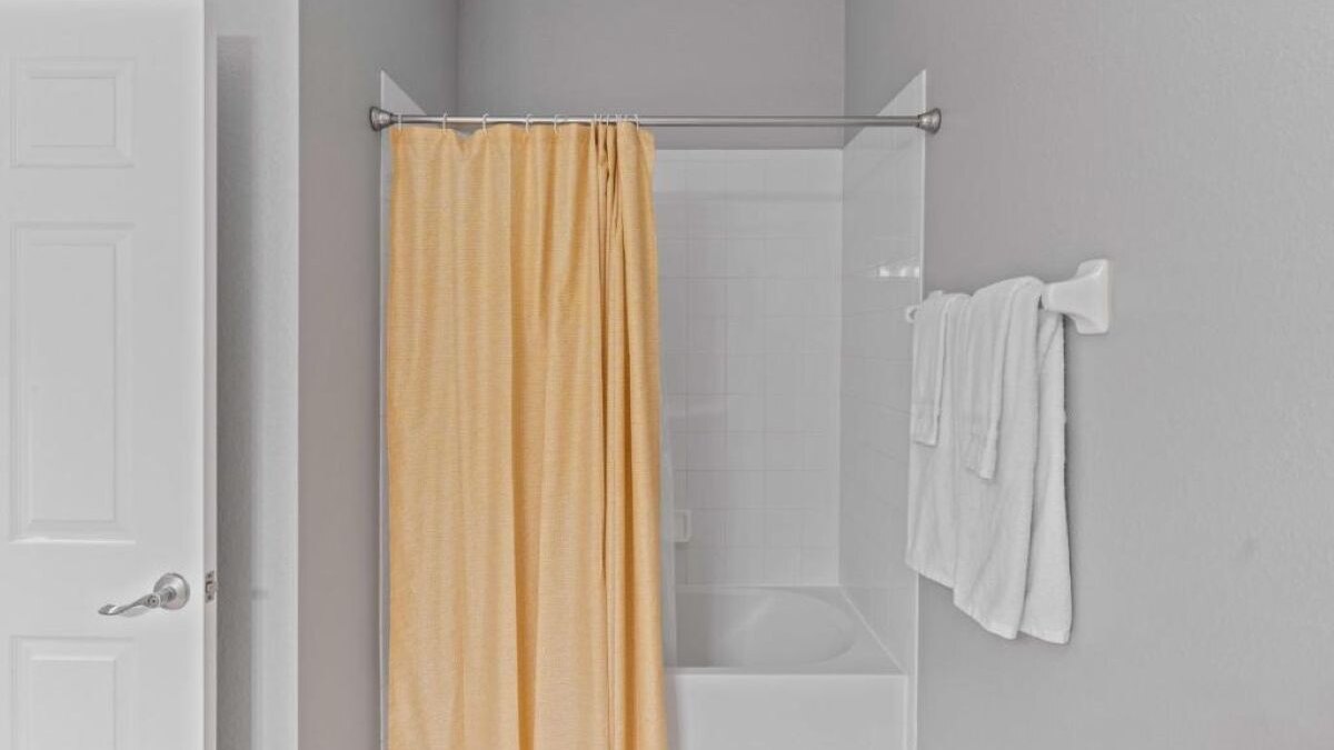 4862 Modern & Spacious 3BR/2BA Condo #304 - Image 19