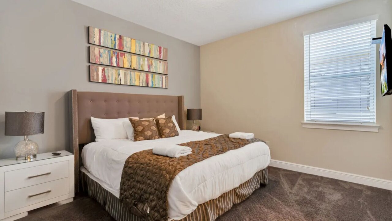 491 Villa 8BD Private Pool/Spa Game&Movie room - Image 9