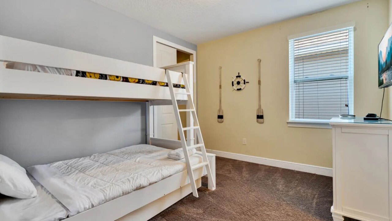 491 Villa 8BD Private Pool/Spa Game&Movie room - Image 16