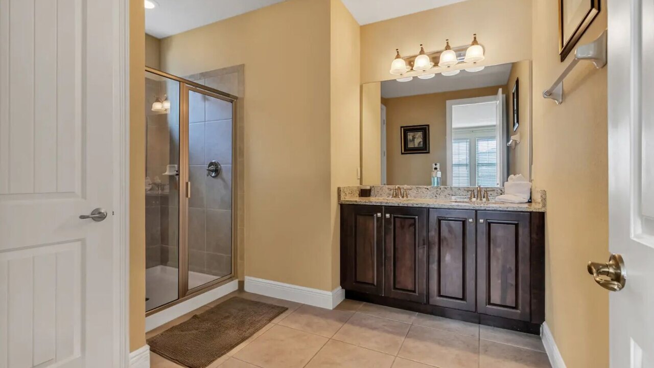 491 Villa 8BD Private Pool/Spa Game&Movie room - Image 27