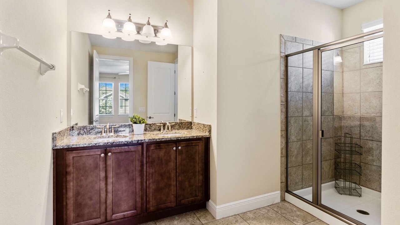 500 Luxurious 8BR Villa with Private Pool/Spa - Image 36