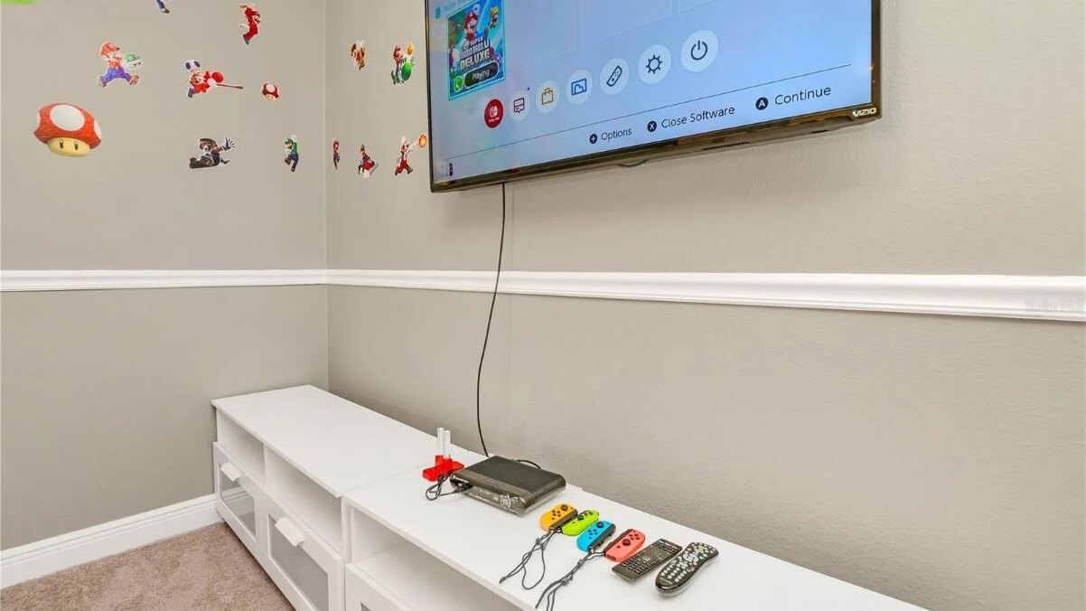 500 Luxurious 8BR Villa with Private Pool/Spa - Image 44