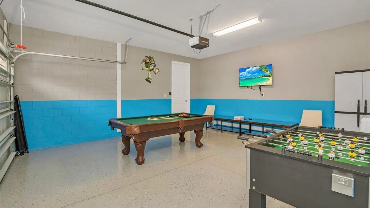 500 Luxurious 8BR Villa with Private Pool/Spa - Image 43