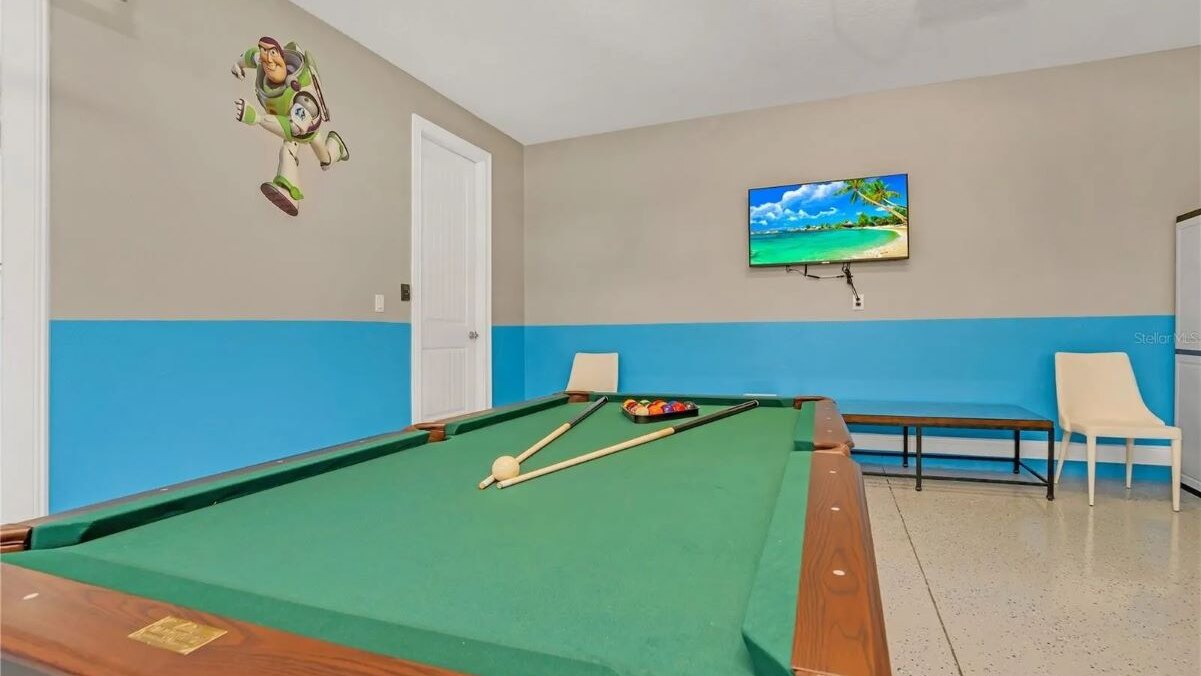 500 Luxurious 8BR Villa with Private Pool/Spa - Image 46