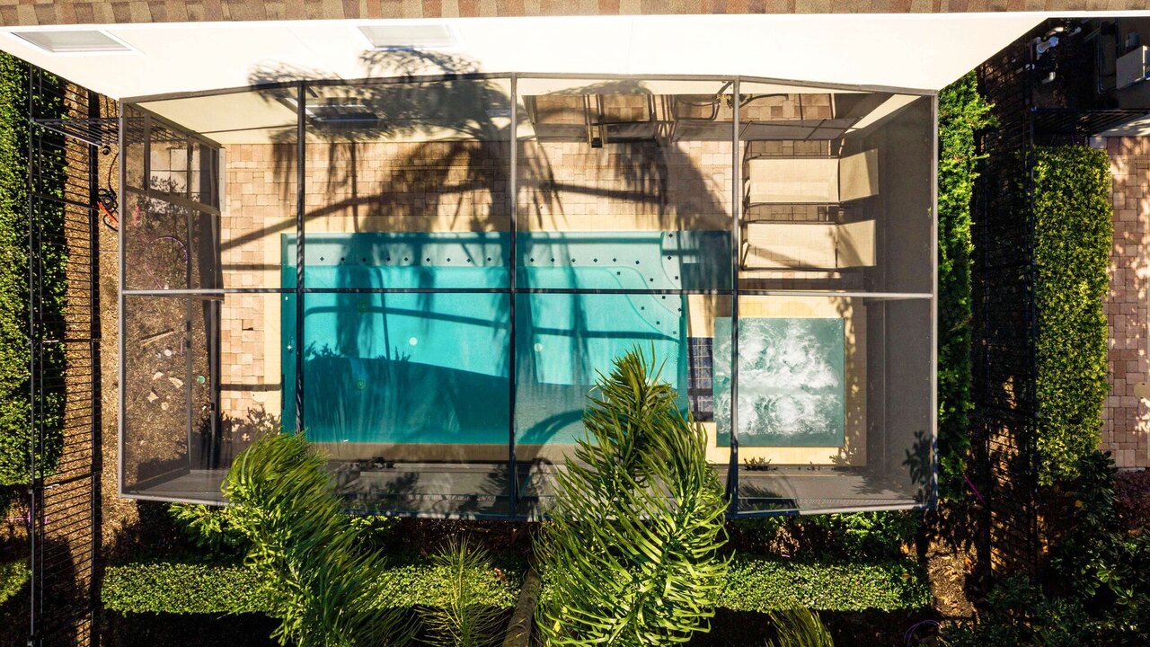 500 Luxurious 8BR Villa with Private Pool/Spa - Image 51