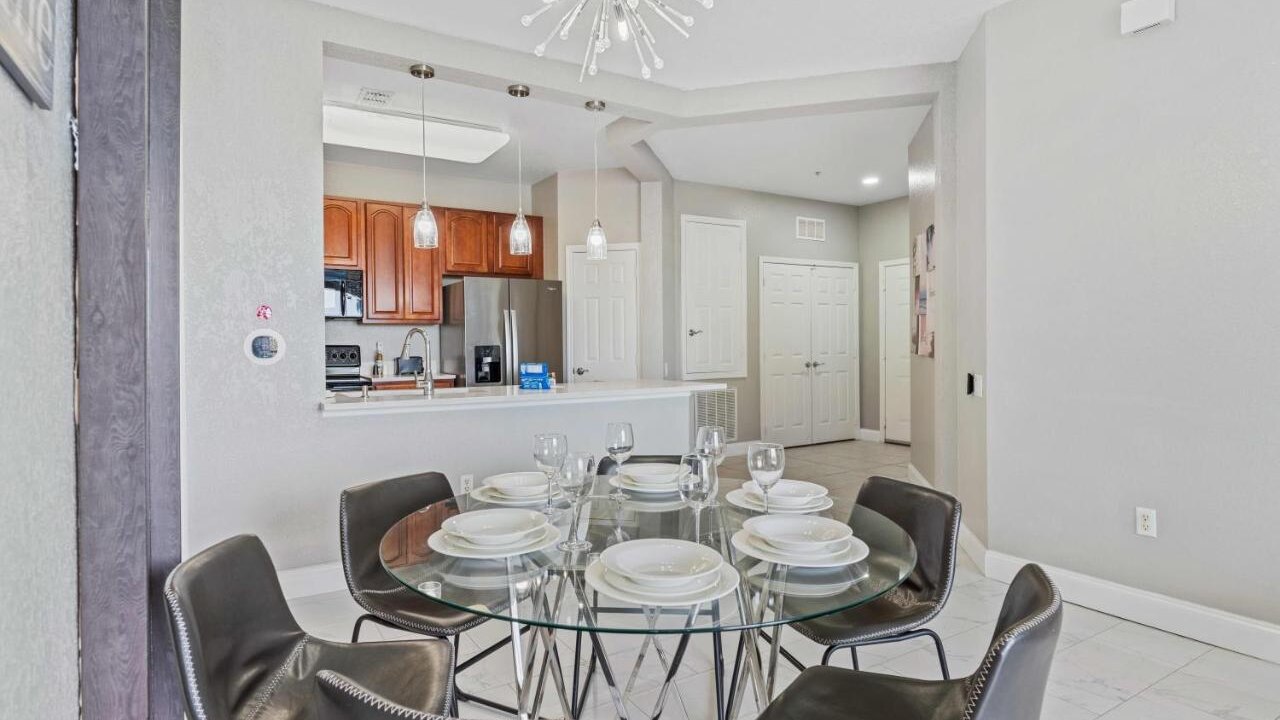 5000 Fresh, Stylish, and Comfortable Condo #301 - Image 7