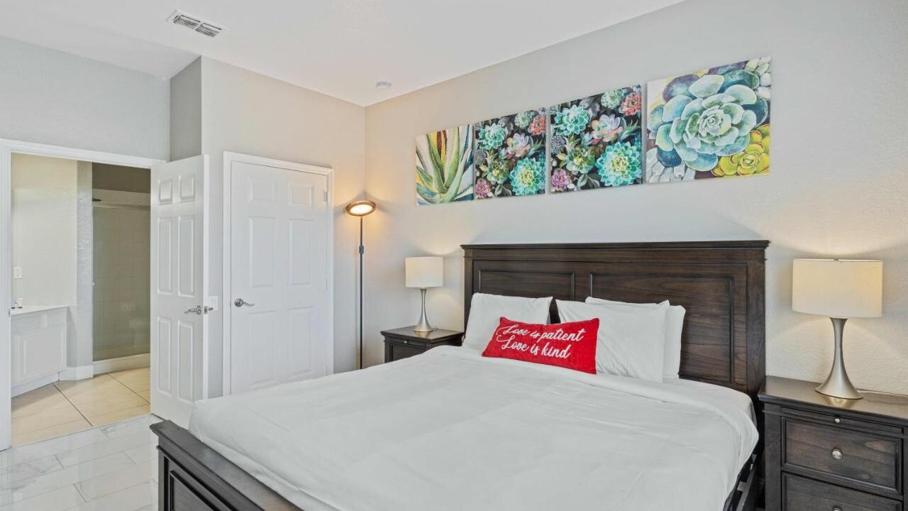 5000 Fresh, Stylish, and Comfortable Condo #301 - Image 11