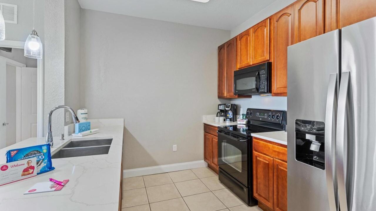 5000 Fresh, Stylish, and Comfortable Condo #301 - Image 9