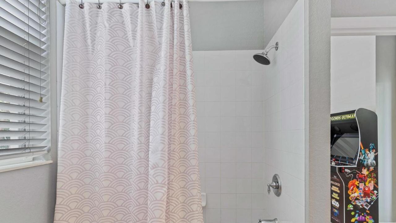 5000 Fresh, Stylish, and Comfortable Condo #301 - Image 19