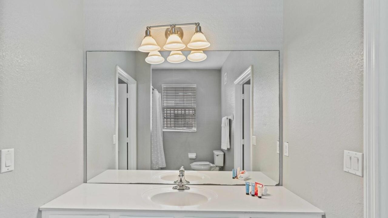 5000 Fresh, Stylish, and Comfortable Condo #301 - Image 18