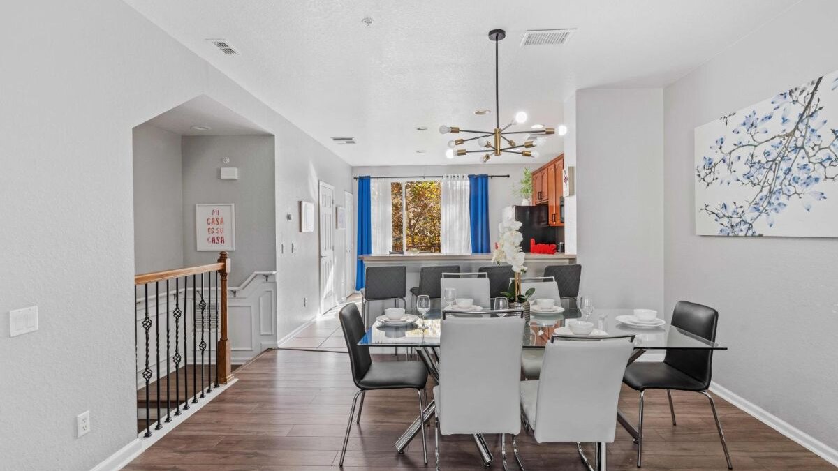 5015 Stunning 3BR/3.5BA Townhouse in Vista Cay #44 - Image 13