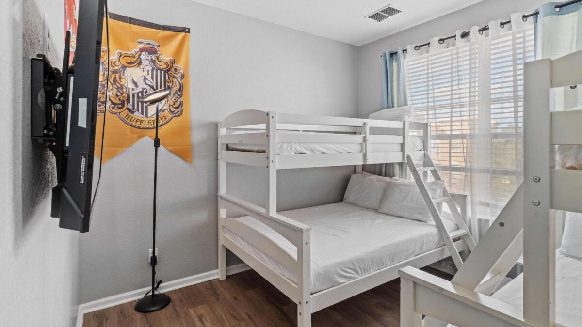 5015 Stunning 3BR/3.5BA Townhouse in Vista Cay #44 - Image 22