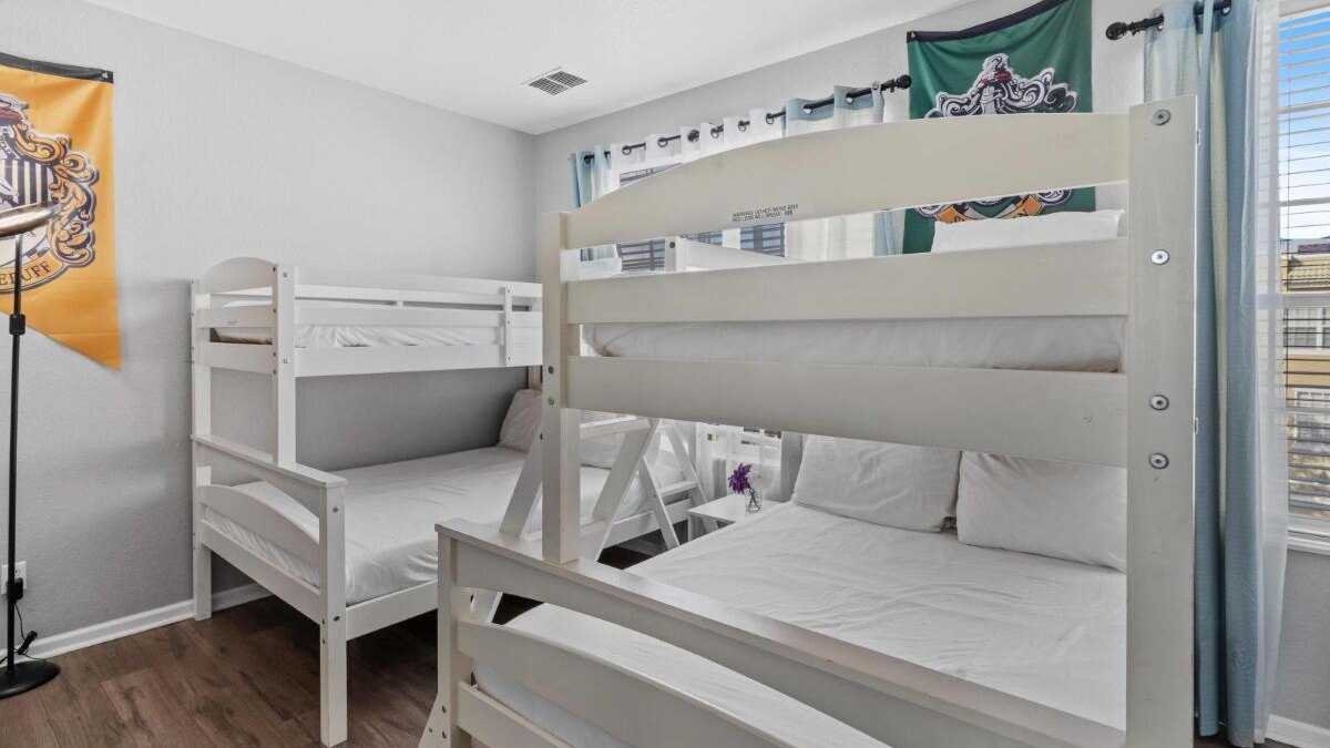 5015 Stunning 3BR/3.5BA Townhouse in Vista Cay #44 - Image 26