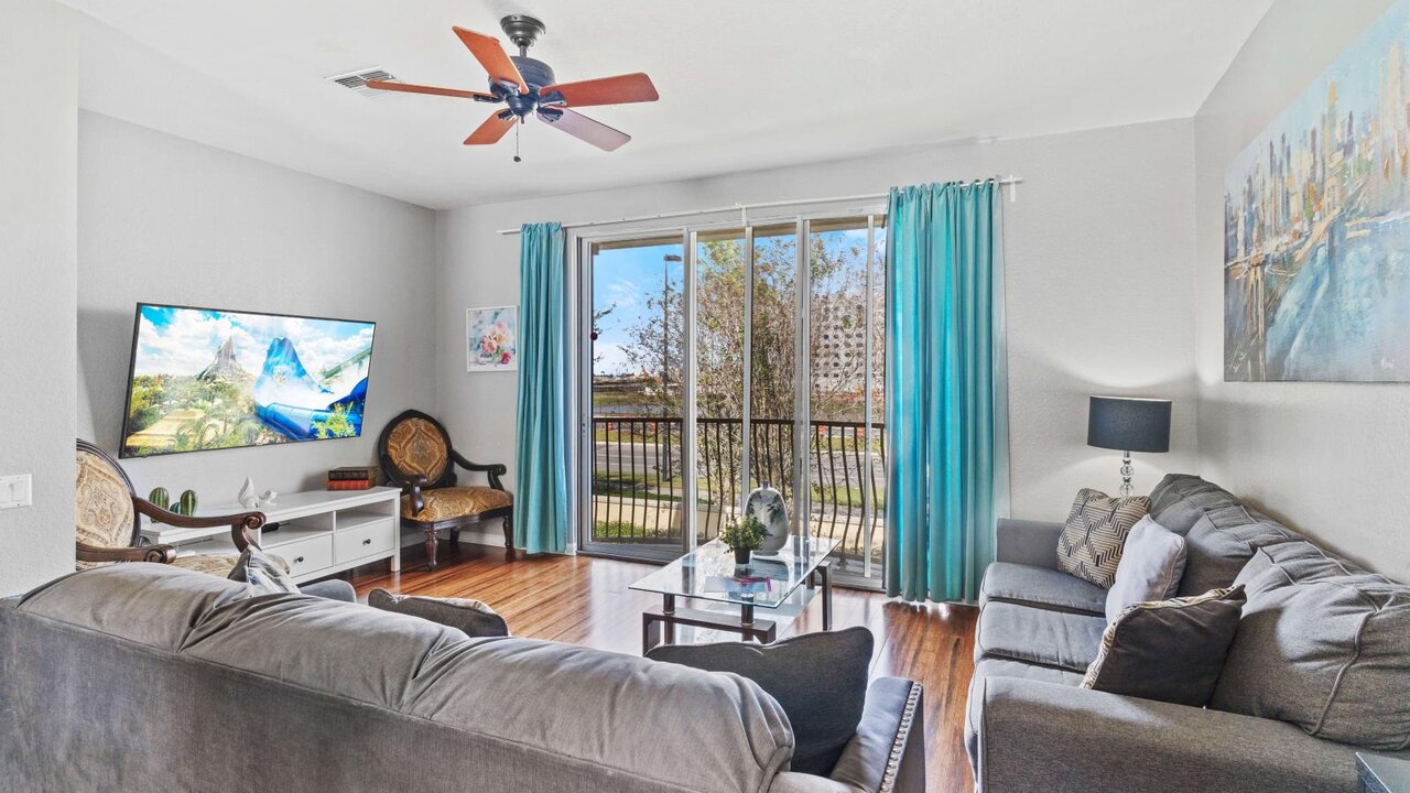 5026-11 Cozy Multi-Story 3-BD Condo at Vista Cay - Image 1