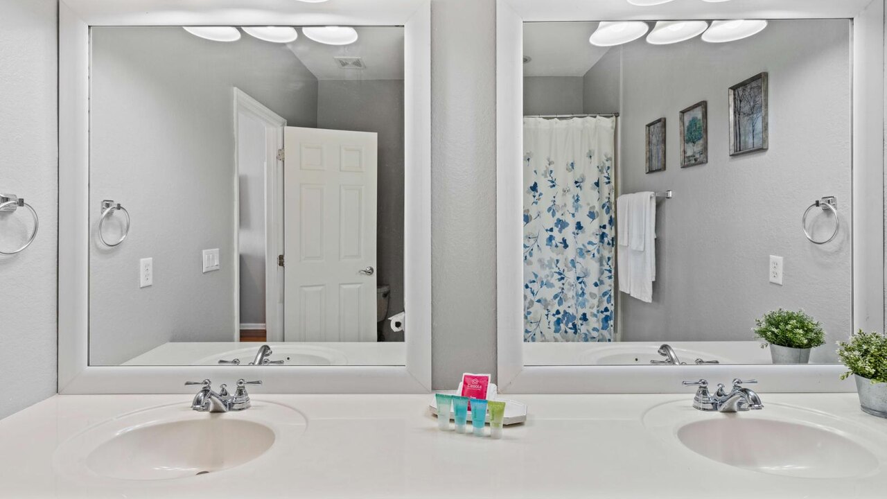 5026-11 Cozy Multi-Story 3-BD Condo at Vista Cay - Image 25