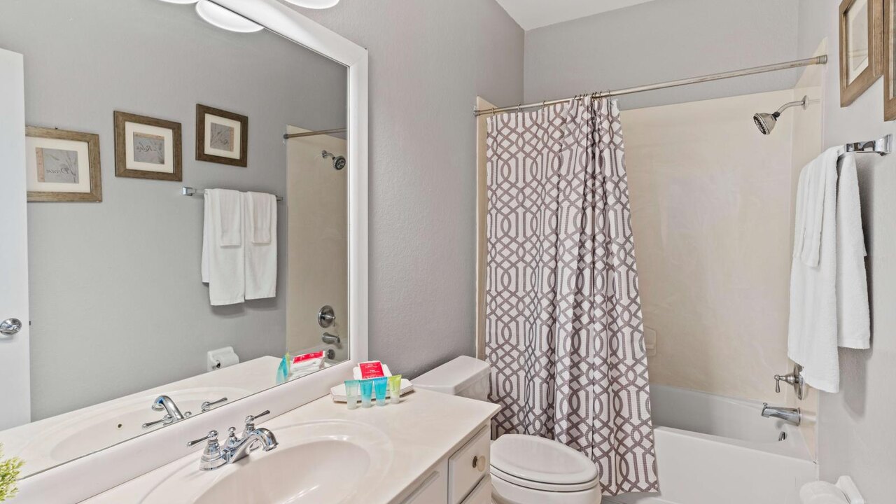 5026-11 Cozy Multi-Story 3-BD Condo at Vista Cay - Image 29