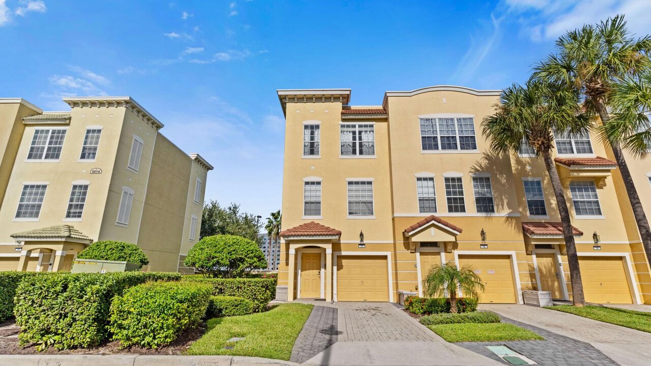 5026-11 Cozy Multi-Story 3-BD Condo at Vista Cay - Image 31