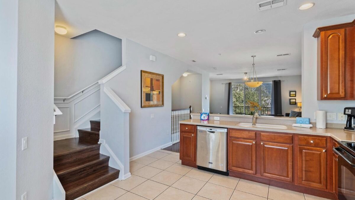 5026 Tideview Circle #13-townhouse - Image 16