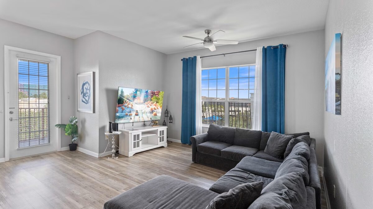 5037 Home away from home at Vista Cay #408. - Image 1