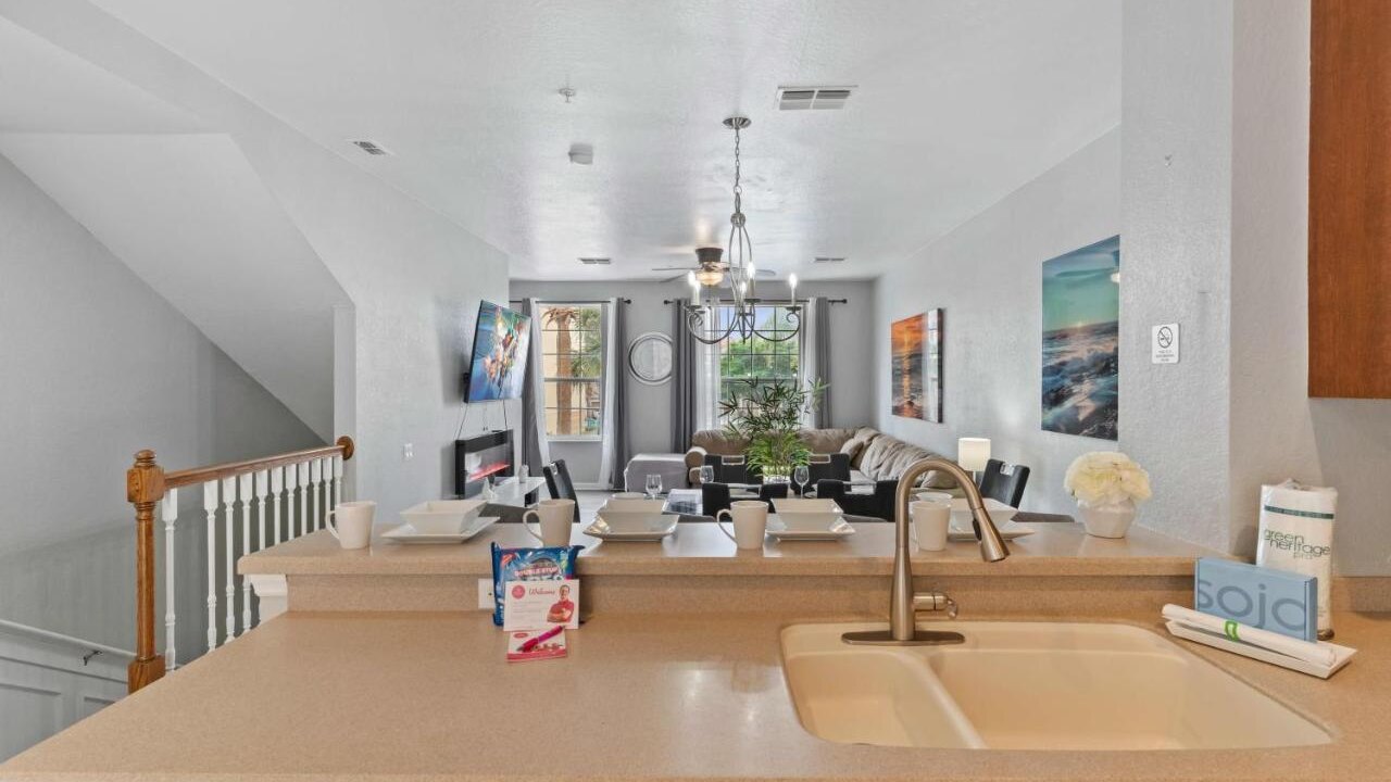 5063 Cozy & Spacious 3BR/3BA Retreat-Vista Cay #66 - Image 19