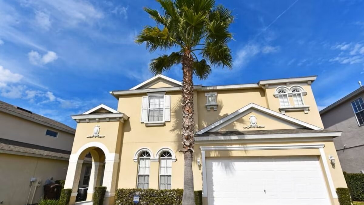 509 Relax & Play at This 6BR Pool Home - Image 1