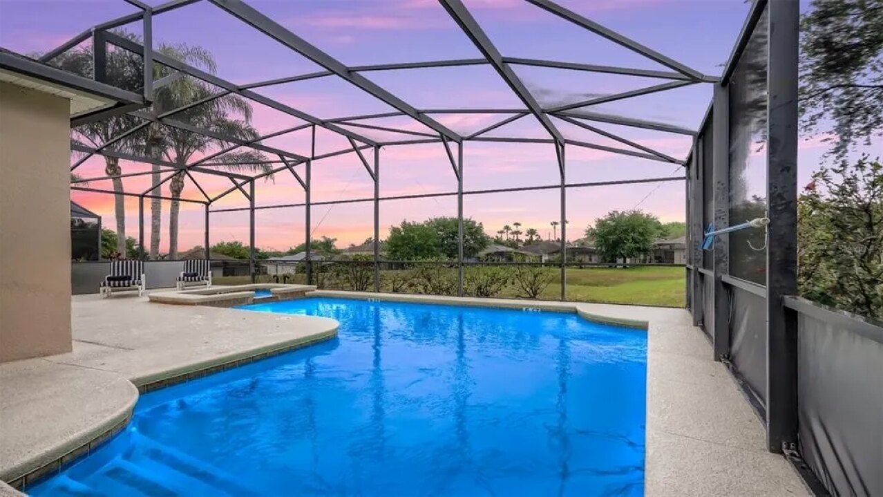 509 Relax & Play at This 6BR Pool Home - Image 2