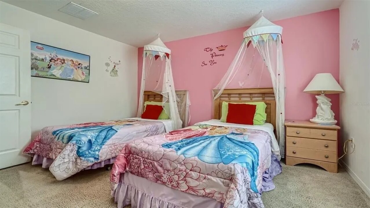 509 Relax & Play at This 6BR Pool Home - Image 11