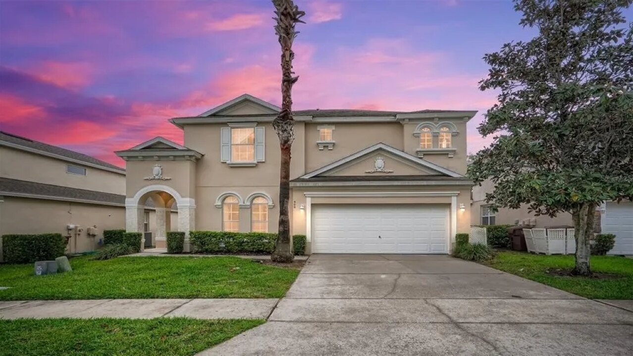 509 Relax & Play at This 6BR Pool Home - Image 9