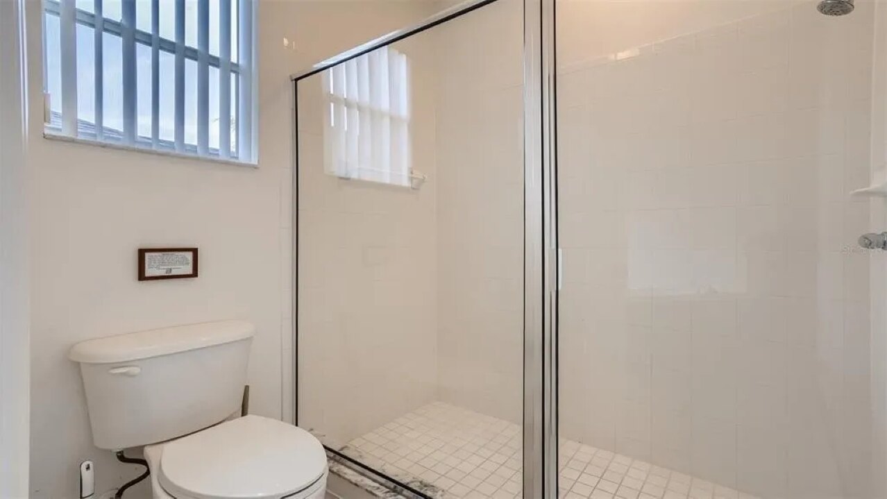 509 Relax & Play at This 6BR Pool Home - Image 23